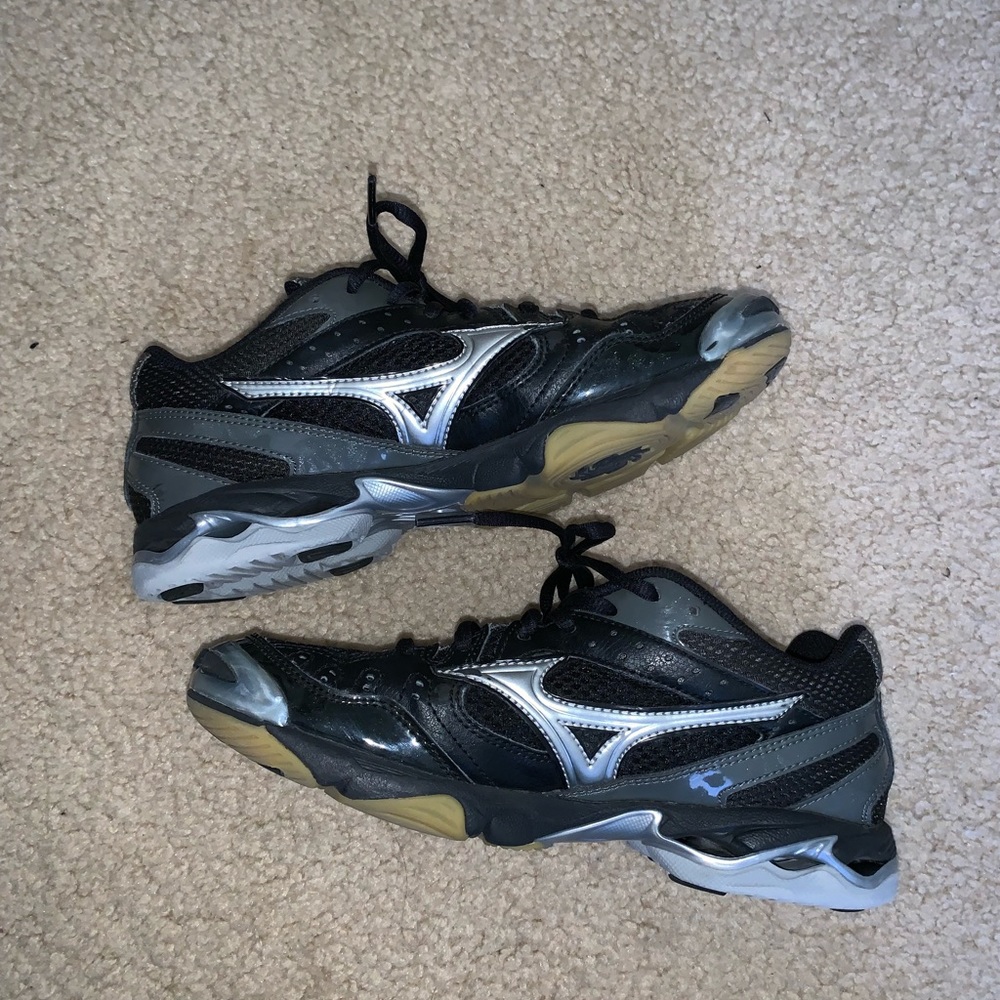 Mizuno Volleyball Shoes